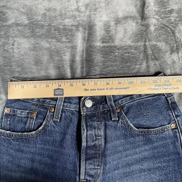 Levi's 501 Jeans Womens W25 L30 Blue Medium Wash Straight Button Fly Classic - Picture 3 of 14